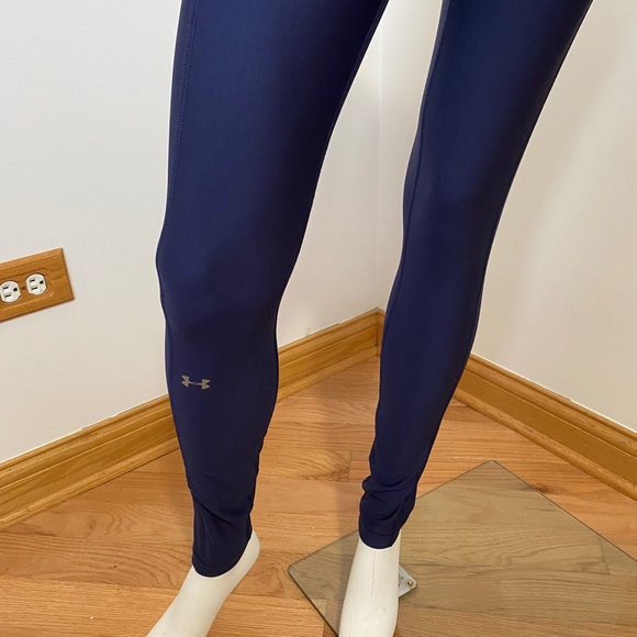 Medium Under Armour Leggings - Picture 4 of 8